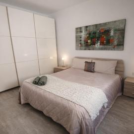 Modern Double Room in Peaceful Pembroke just Minutes away from St Julians, hotel u gradu 'Pembroke'