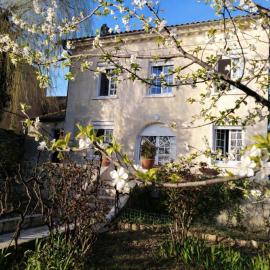 Gite 4 étoiles au Fil de l'Eau, proche Saint-Emilion, hotel a Vignonet
