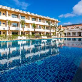 Villa Blanca Hotel & Restaurant, hotel v destinaci Chao Lao pláž