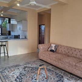 Stunning 2BR in Dar Beach, Dining, Transit Nearby Apt 2, hotelli kohteessa Dar es Salaam