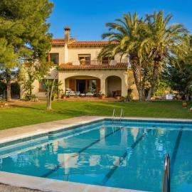 Villa Sitges Colibri at 10 min Walk Beaches - Center City Amaizing Garden Pool XXL Private Tenis Piste
