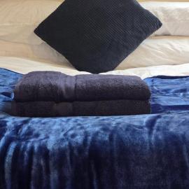 Town Centre Studio with Ensuite