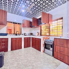 Villa de chez nous, готель у місті North Legon