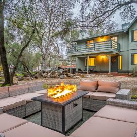 Kaweah Oaks Cabin With Firepit, Hot Tub, Game Room