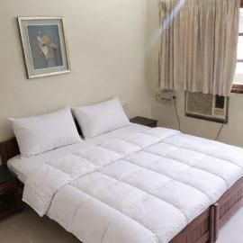 Venue 2bhk apartment Candolim Goa, hotelli kohteessa Candolim