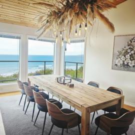 Perching Gull House Storms & Wildlife Watching Oceanfront View, Hotel in Sooke
