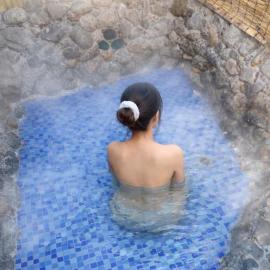 カップルでも団体でも岩風呂付ゲストハウス織姫, hotel em Fujiyoshida
