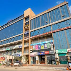 Hotel Lee Paramount, hotell sihtkohas Gandhinagar