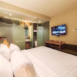 Shinta Guesthouse, hotel in Malang