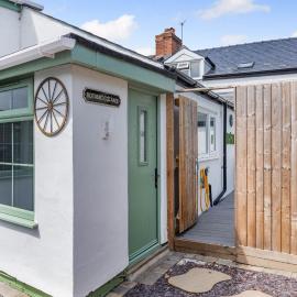 Botanic Cottages, hotel in Southport