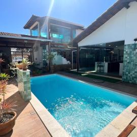 Casa de praia com piscina 30 metros da praia
