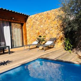 Villa Carmen avec petite piscine privée، فندق في فيغاري