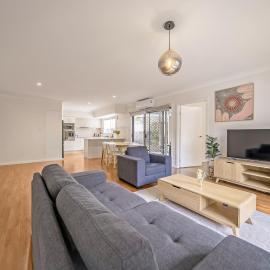 3BR Coomera Duplex 2- Cute & Cosy Home Close to Theme Park