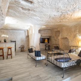 Maison troglodyte de luxe 10 pers proche Amboise, hotel in Vernou-sur-Brenne