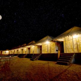 Best desert camp in jaisalmer The Velvet Dunes, hotel di Sām