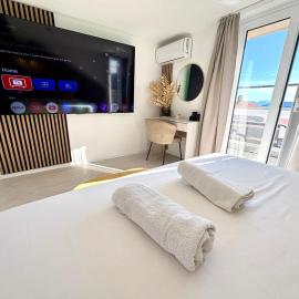 Apartment Anchor Luxury, hotel i Slatine