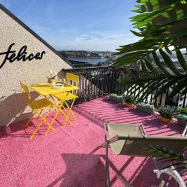 MODERNO PISO CON LA MEJOR TERRAZA DE RIBADEO Y VISTAS MARAVILLOSAS, hotel em Ribadeo