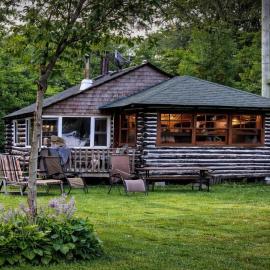 Balsam Lake - 2-Bedroom Cabin in Kawartha #11, hotel in Kawartha Lakes