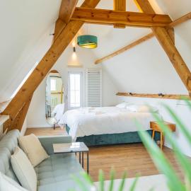 Bed & Port luxury villa