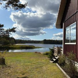 Åker Lilläng Strandstugan, hotel i Åker