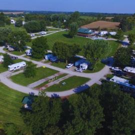 AOK Campground & RV Park, ξενοδοχείο σε Saint Joseph