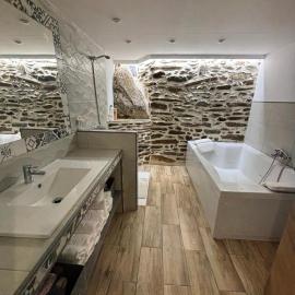 Viesnīca Los Tumbaos - Ca Rufina, con bañera hidromasaje y terraza pilsētā Laroya