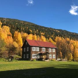 Sevletunet B&B and Cabins, хотел в Rødberg