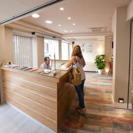Hostal Loimar: Torre del Mar'da bir otel