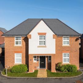 4 Bed Business Stay in Warwick Office & Garden
