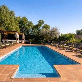 Villa Sitges Ilusión 15 minutes by car from Sitges Sleeps 16 people XXL swimming pool