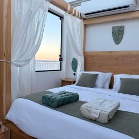 Casa Luna Beach-Front Suite