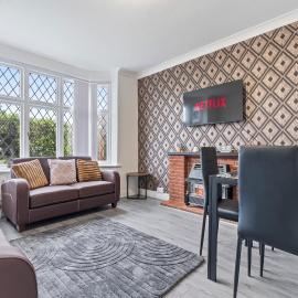 4Bed Serviced Accommodation Near NEC, Airport &JLR, hotel din Allesley