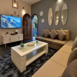 Aasmana 2BHK Bungalow with open air jacuzzi โรงแรมในอาร์โปรา