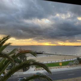 St Kilda absolute beachfront views, ξενοδοχείο στη Μελβούρνη