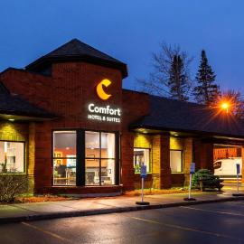 Peterborough में, होटल Comfort Hotel & Suites