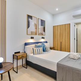 Sant Adrià Urban Suites by gaiarooms, hotel in Badalona