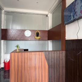 Pipra Dewās में, होटल Satyamev Grand Inn