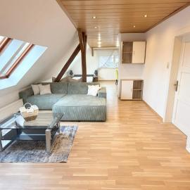 RiverSide Living - Modernes Apartment am Pferdezentrum