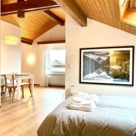 Relaxed Loft Stay Between Lake & Mountains, hotel en Leissigen