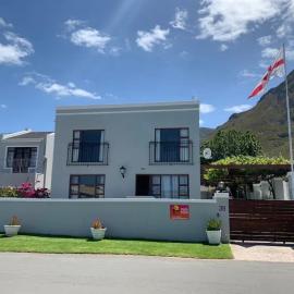 Pura Vida Hermanus