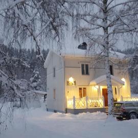 Villa The White Moose, 6 rooms, 3 bedrooms, 2,5 baths, sauna, near Branäs, מלון בLikenäs