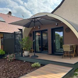 Ecolodge "Les Treilles Monet" Gîte insolite en Champagne à proximité d'Epernay, hotel v destinácii CumiÃ¨res