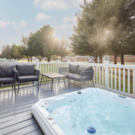 Fairview Lodge with Hot Tub, hotel in Barmby on the Moor