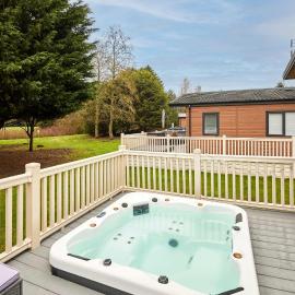The Serenity Lodge with Hot Tub, hotelli Yorkissa