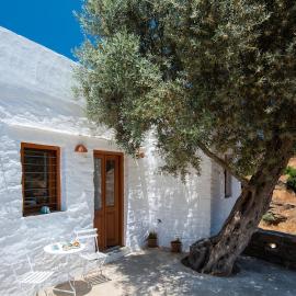 Aneraida House