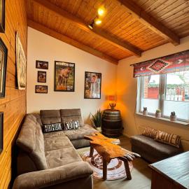 Tiny Rooster Lodge