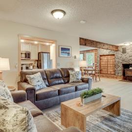 Après & Adventure: Mt Hood Retreat in Gov Camp!