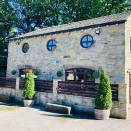 Pingle Nook Barn on the Farm - Denby Dale, hotel in Huddersfield