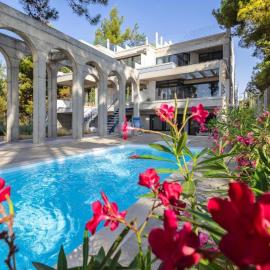 Pefka Luxury Homes Deluxe Stay for 4