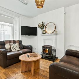 Wolfe Tone Apartment